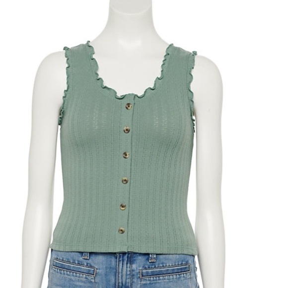 So green XL button front tank top with ruffle trim on neckline and arms - Picture 9 of 14